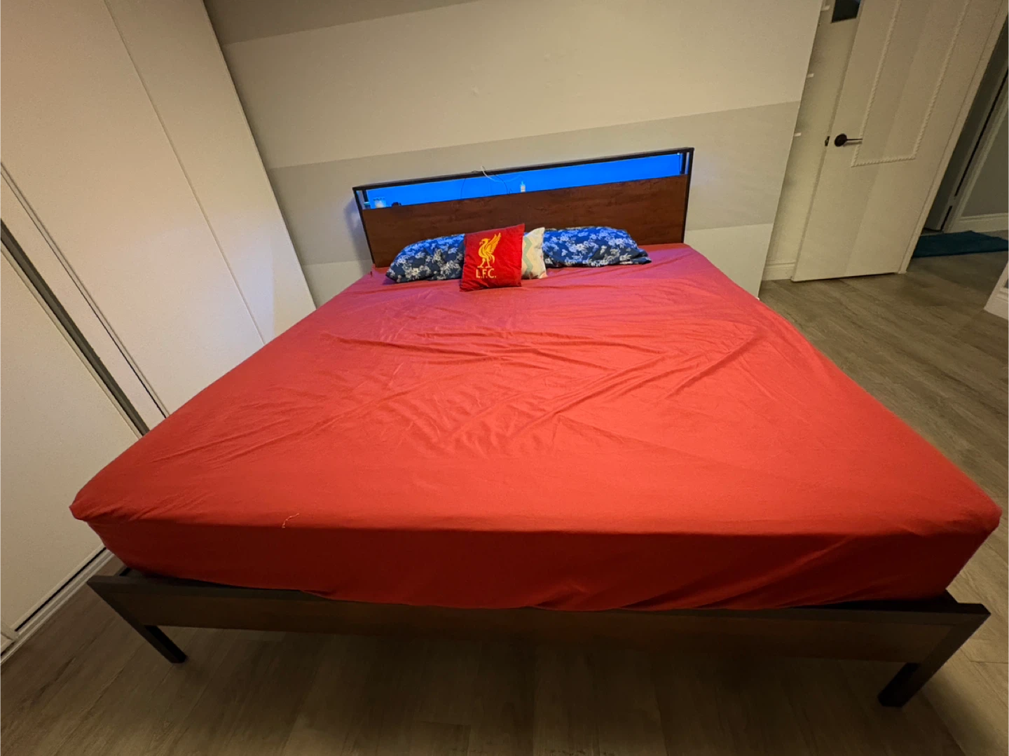 King Size Bed Frame - photo 2