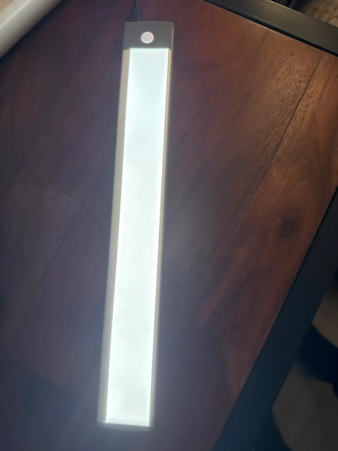 LED Under Cabinet motion sensor Light Bar | Karrot