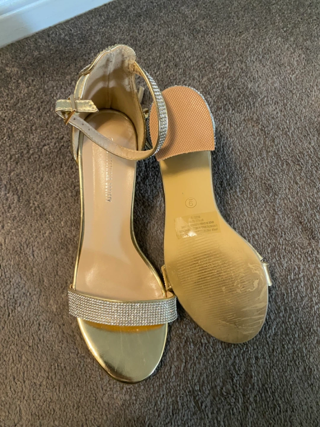 Gold Heels - Size 9 - photo 3