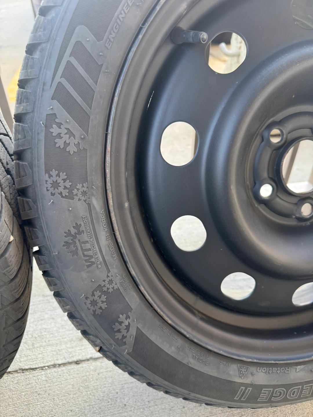 215/50R17 Winter Tire Set - photo 2