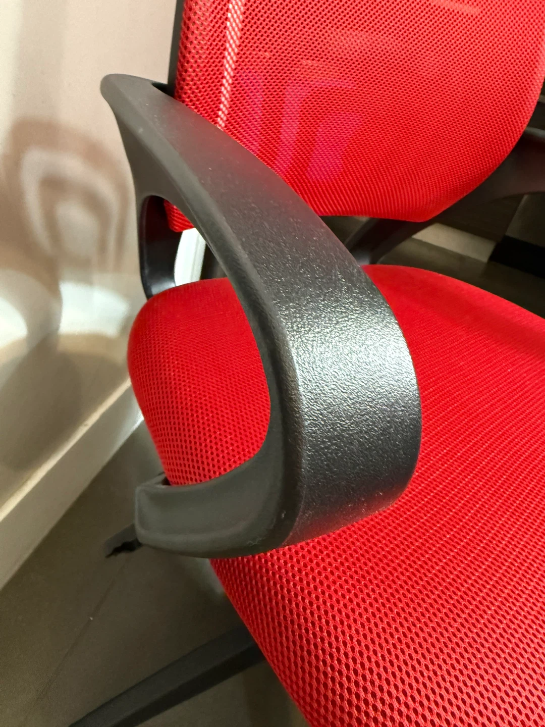 Red Mesh Office Chair NEW - photo 3