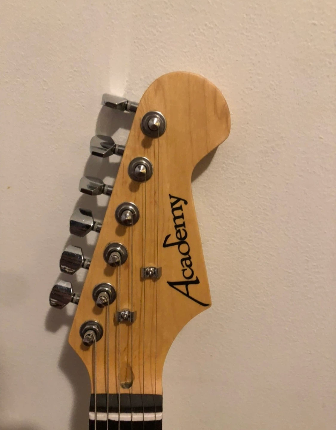 Academy Guitar & Amplifier - photo 2