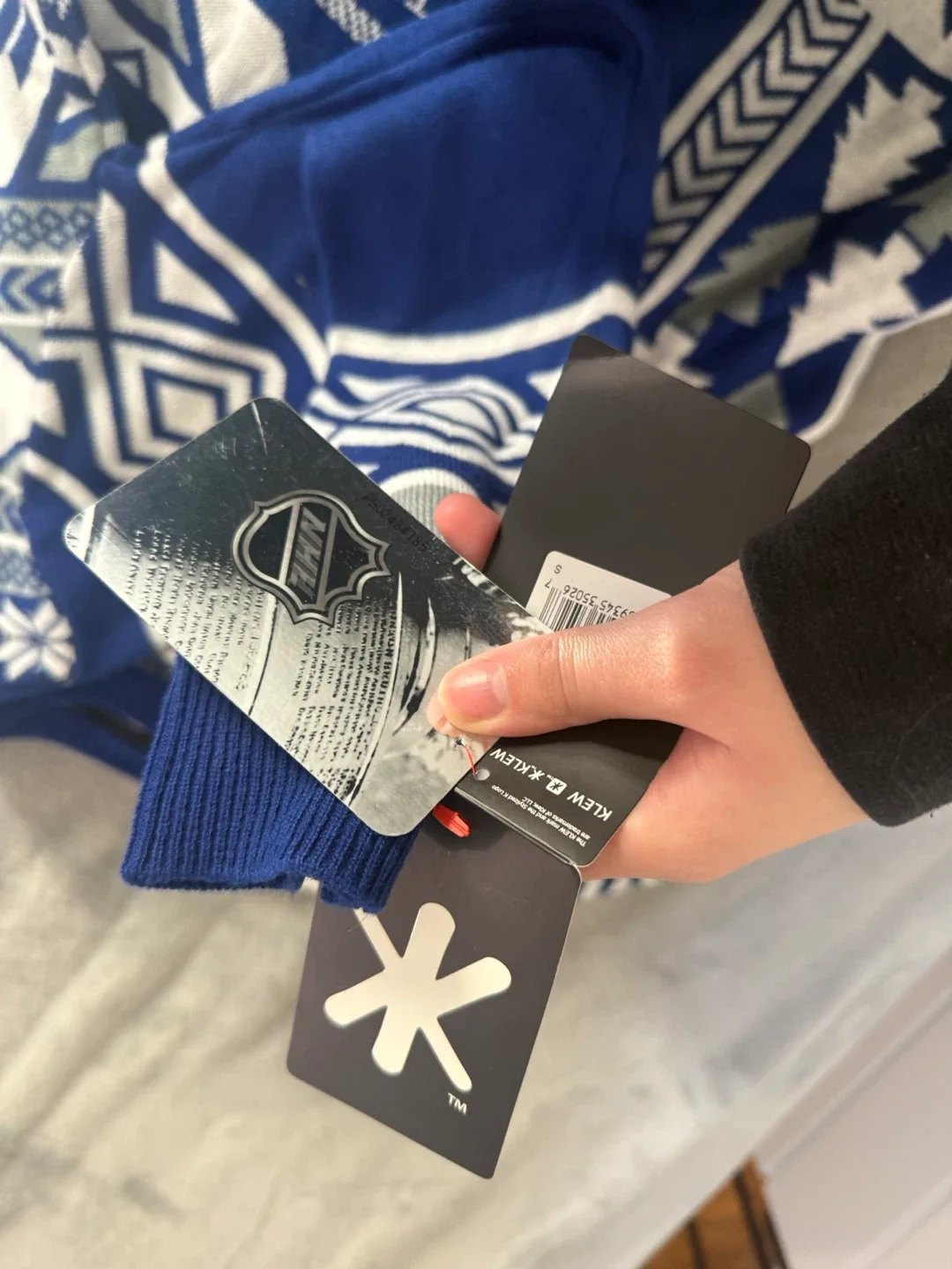 NHL Toronto Maple Leafs Ugly Sweater - Size S - BRAND NEW image indicator(4)