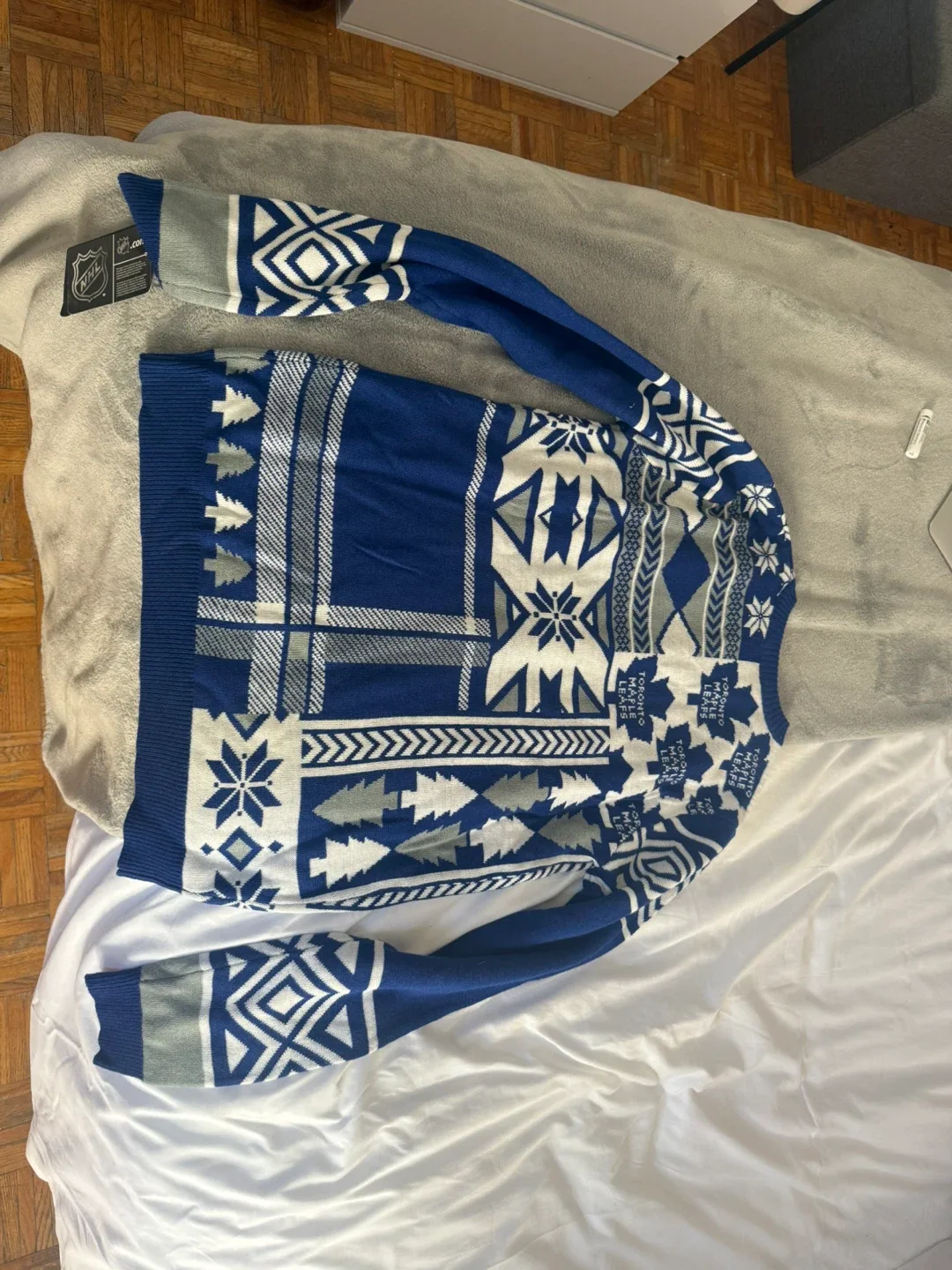 NHL Toronto Maple Leafs Ugly Sweater - Size S - BRAND NEW image indicator(2)