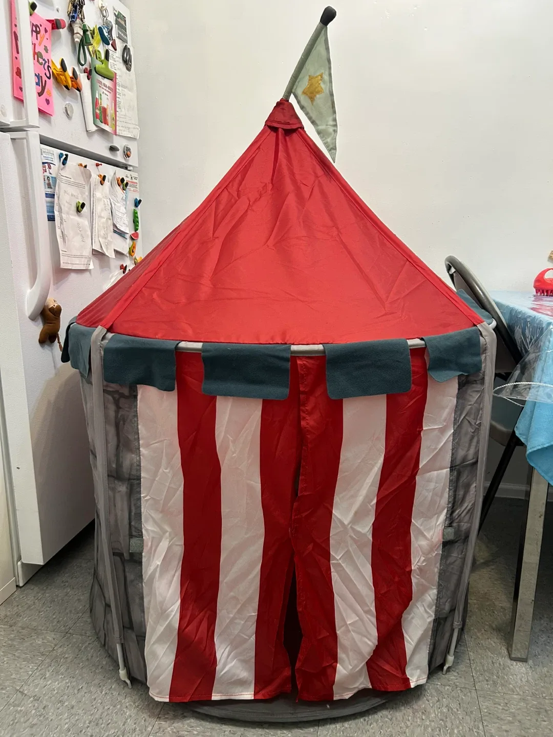 Kids Red Castle Play Tent image indicator(6)