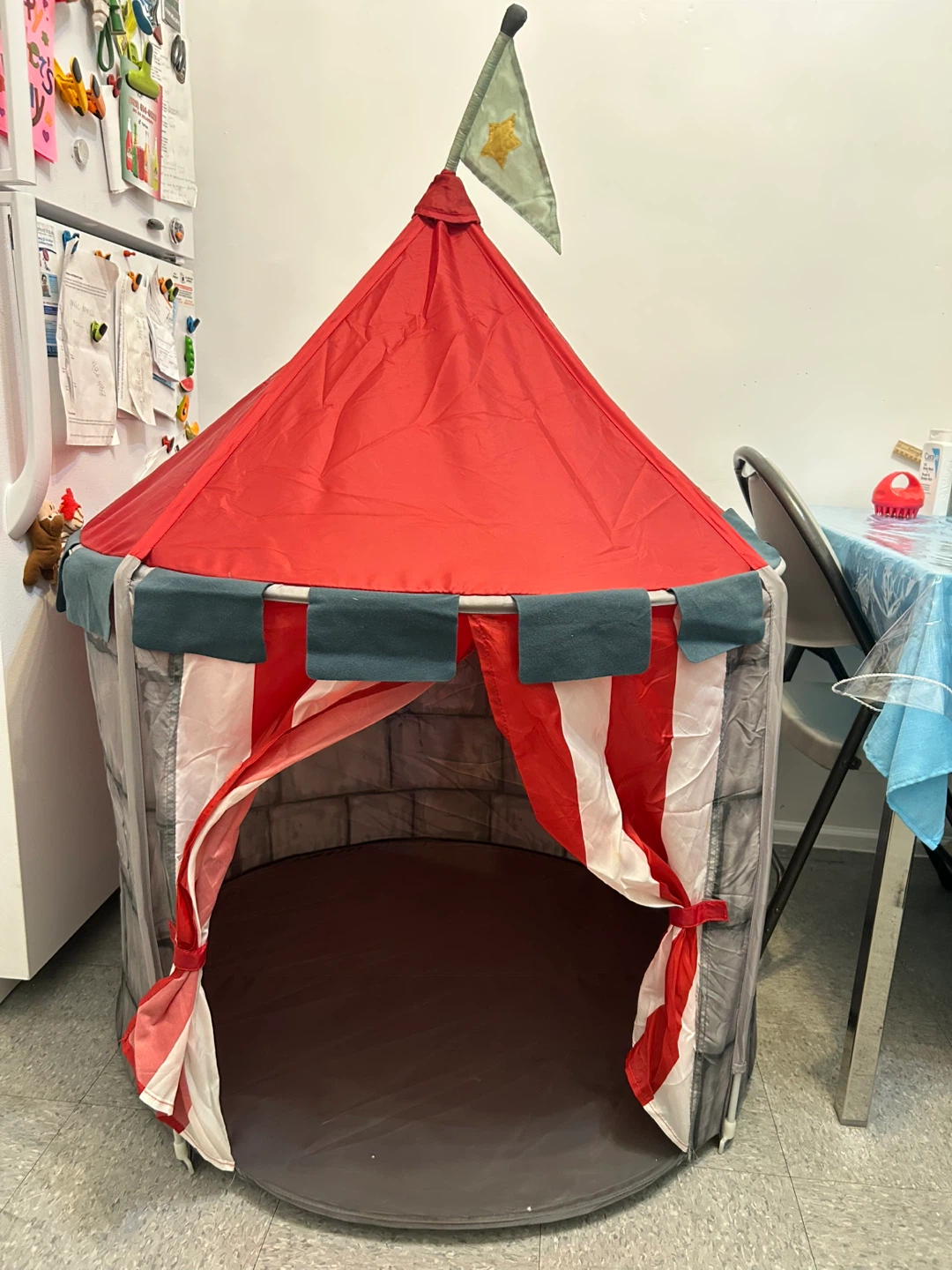 Kids Red Castle Play Tent - photo 2
