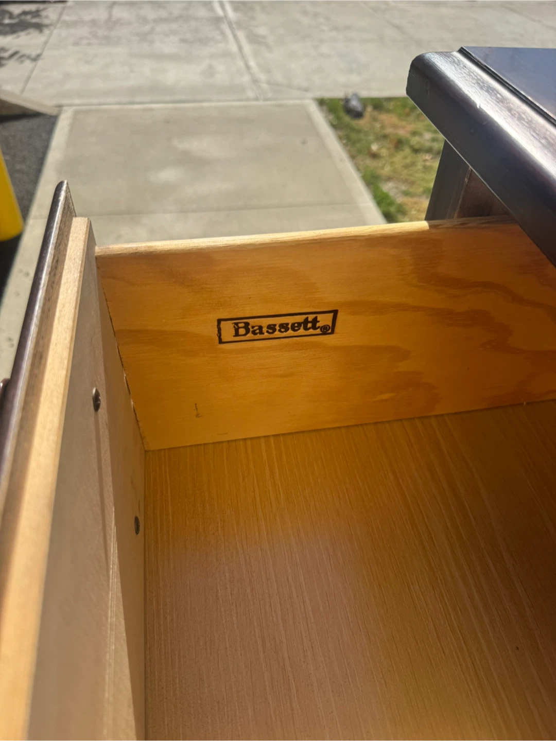 Free delivery dresser wood - photo 4