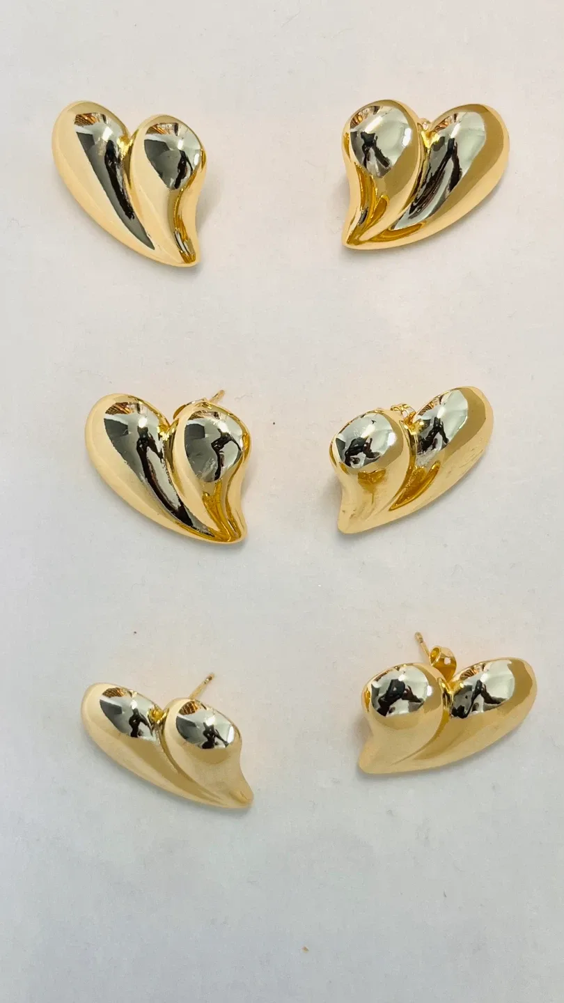 Pearl and Shell Pendant Necklace image indicator(8)