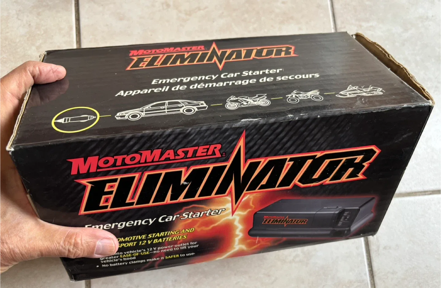 MotoMaster Eliminator Emergency Car Starter (with charger) thumbnail