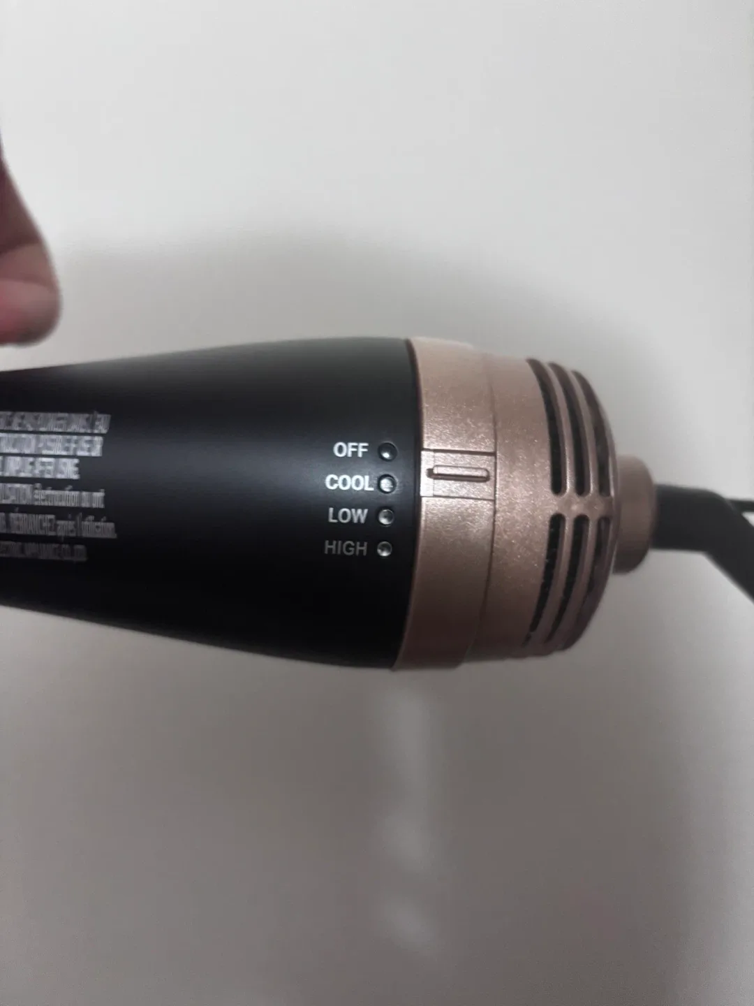 Beautimeter Hair Dryer Brush - Black and Rose Gold image indicator(4)