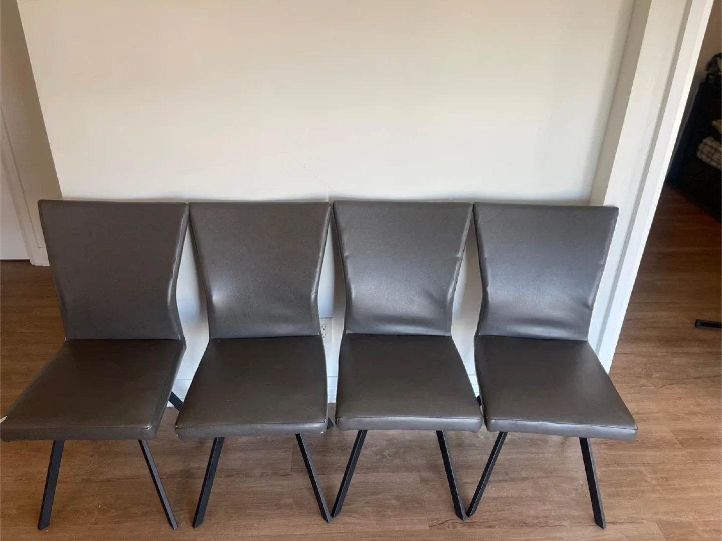 Set of 4 Dining Table and Chairs - Grey image indicator(4)