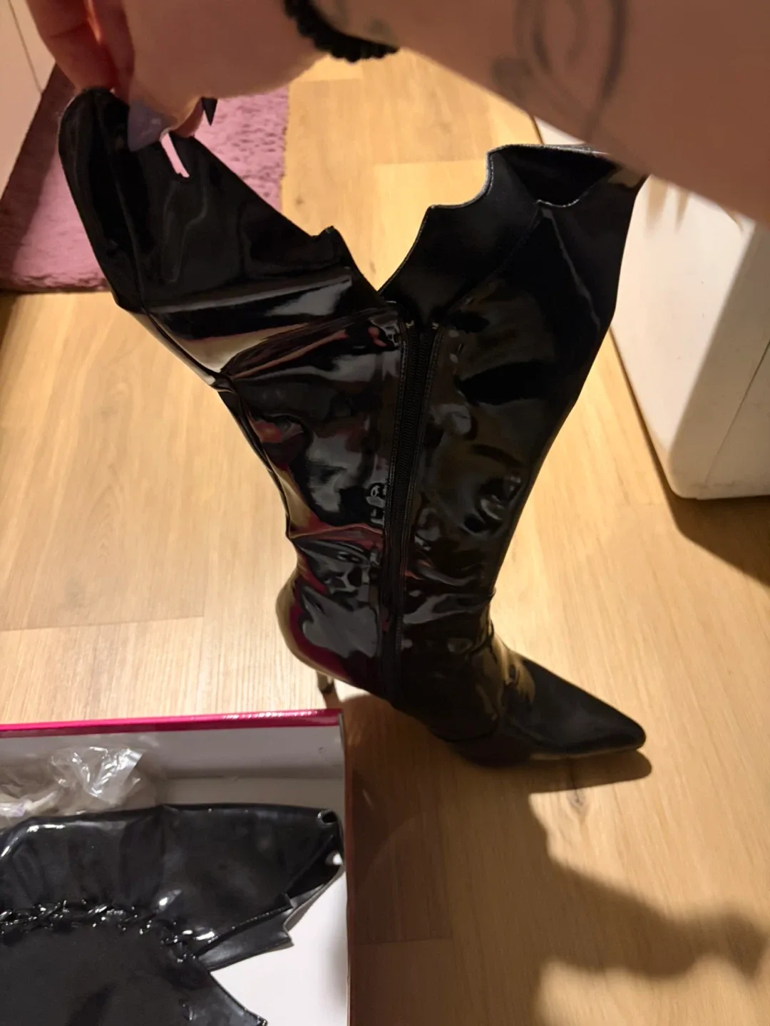 Funtasma DAR130X/B Black Patent Boots - US 9 image indicator(4)