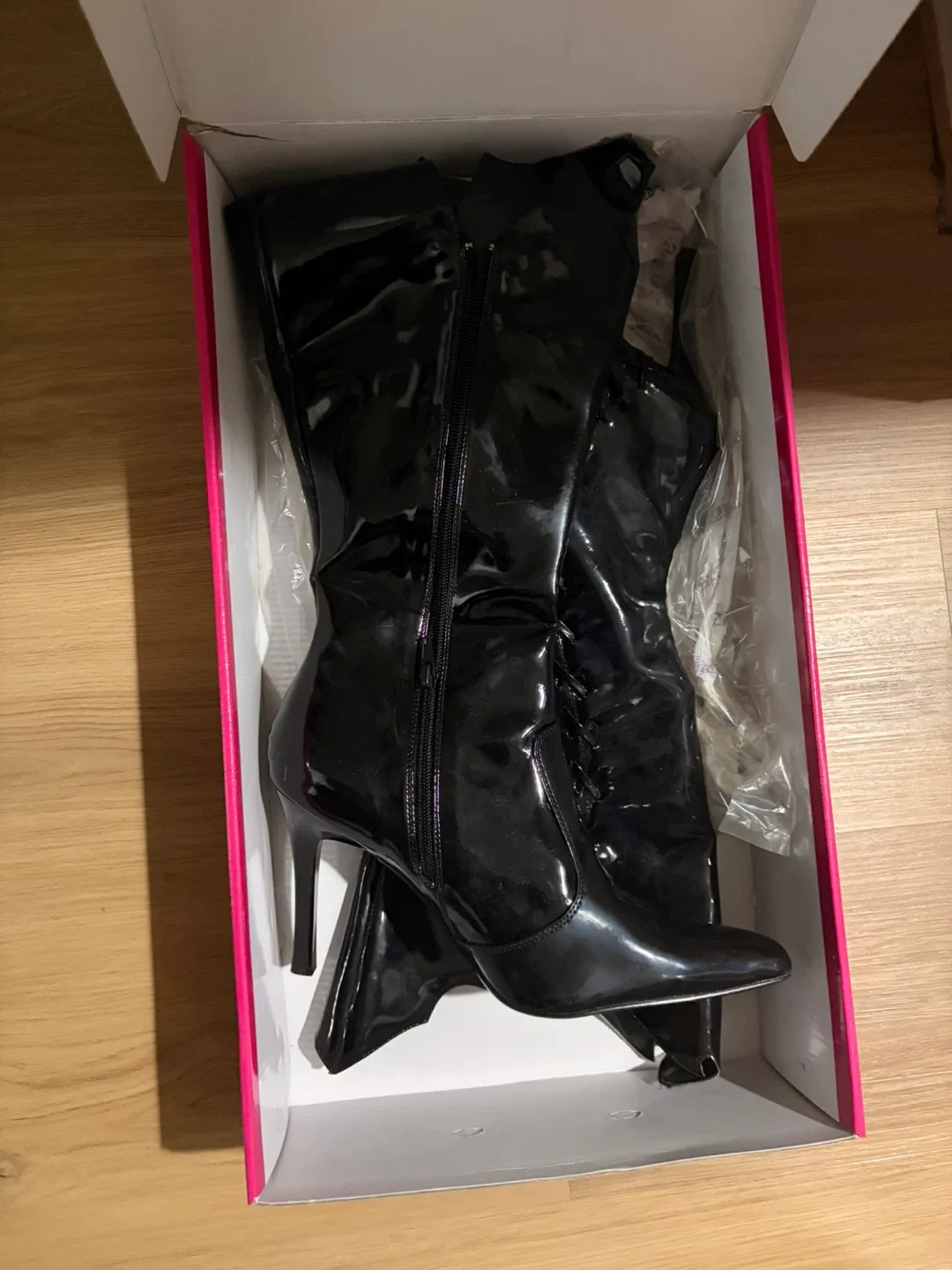 Funtasma DAR130X/B Black Patent Boots - US 9 image indicator(3)