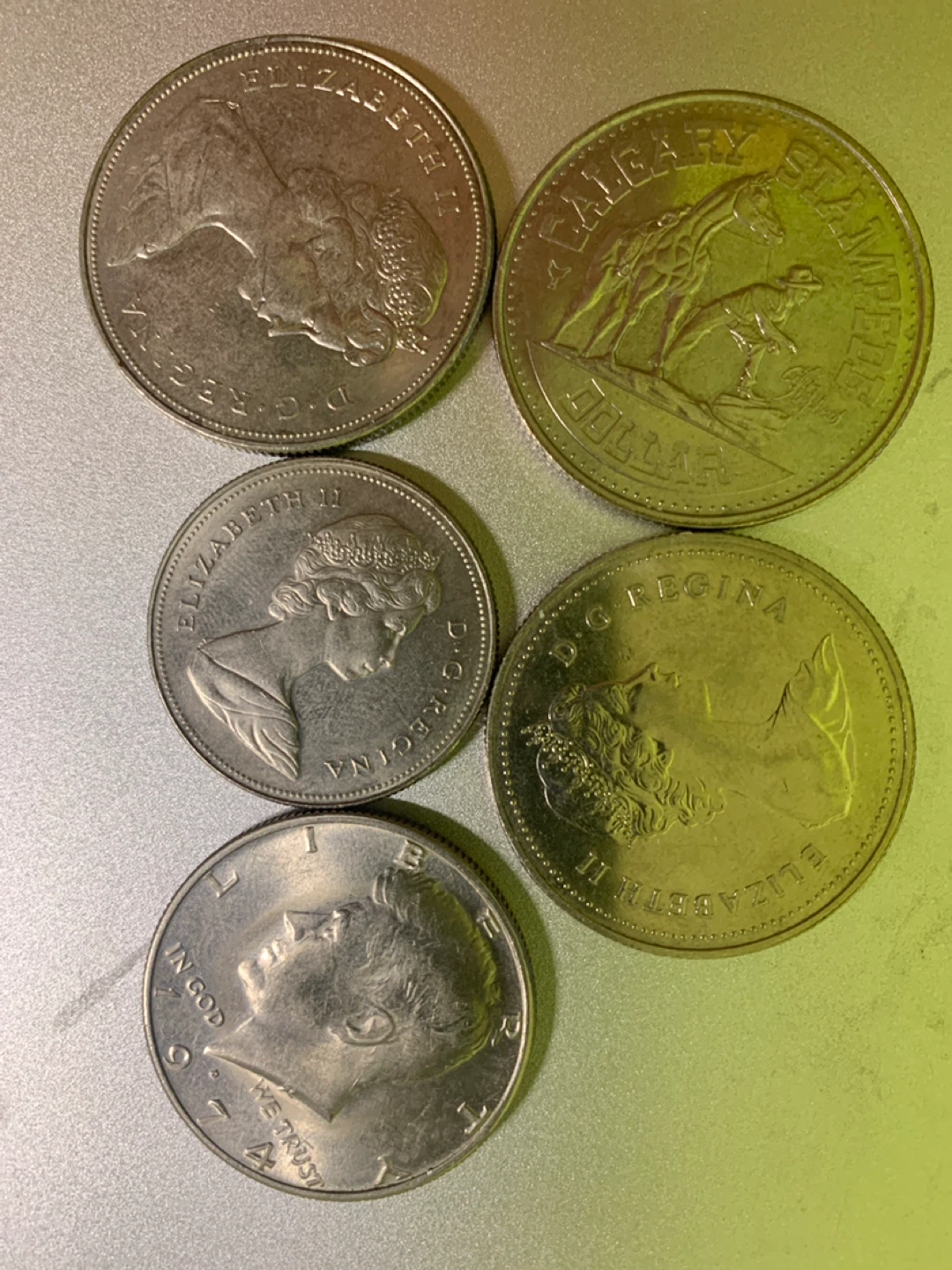 Vintage Dollar Coin Collection – Canada & U.S. (1970s) – 5 Coins - photo 2