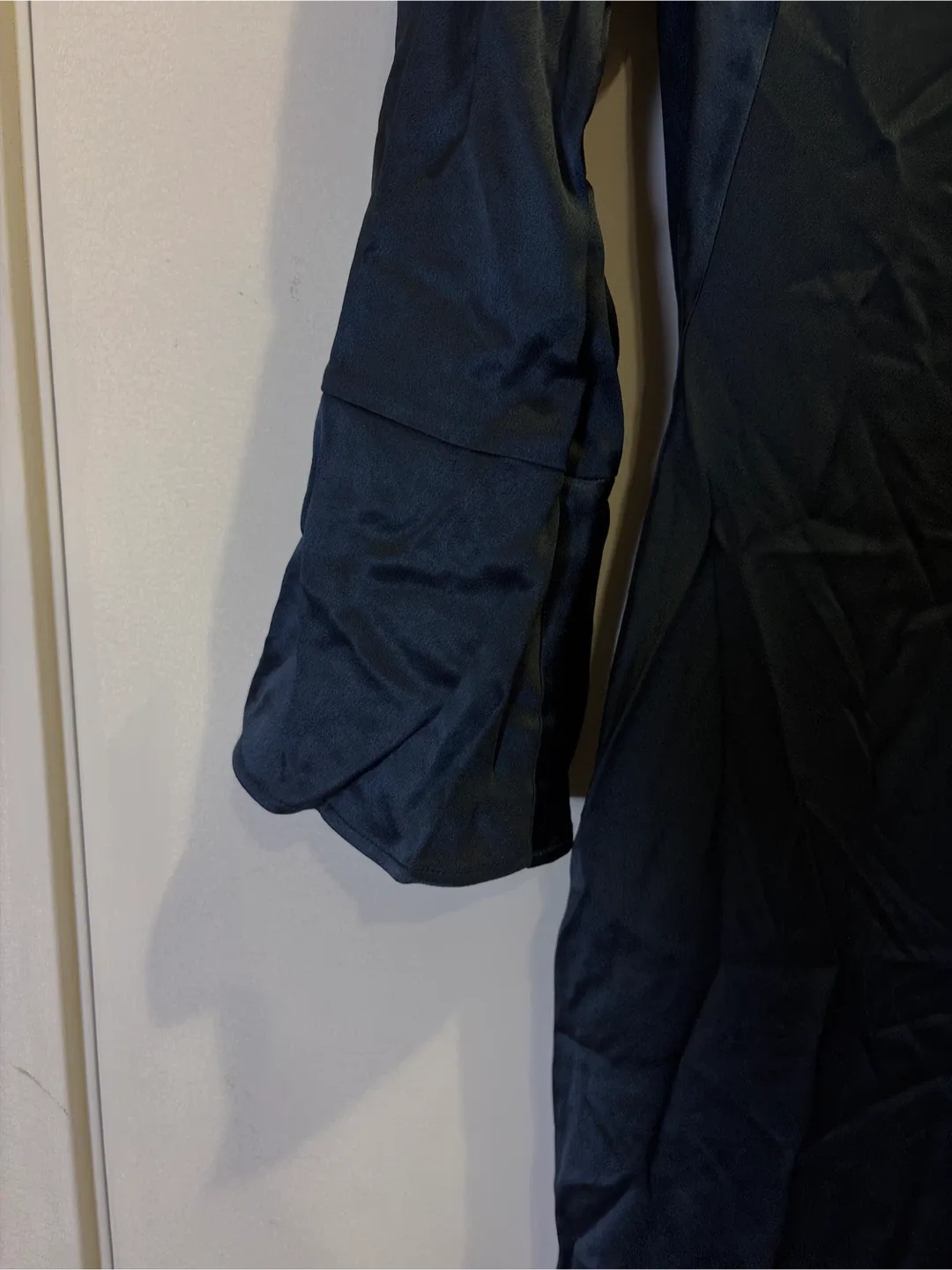 Club Monaco Flounce Long Sleeved Robe Dress image indicator(9)