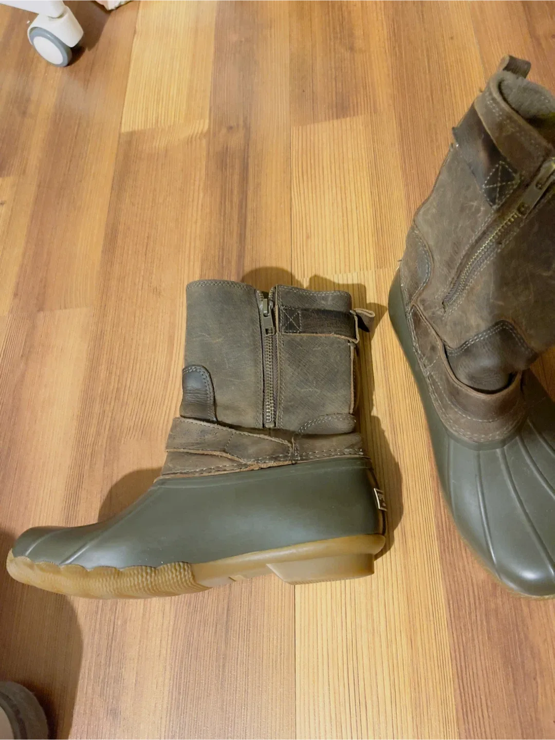 Sperry Waterproof Rubber Boot - Women's Size 6M image indicator(3)