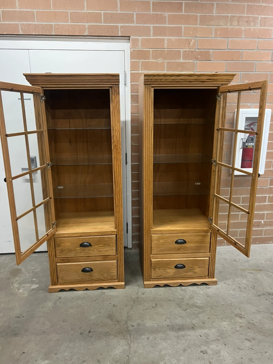 Pair of Oak Display Cabinets - photo 2