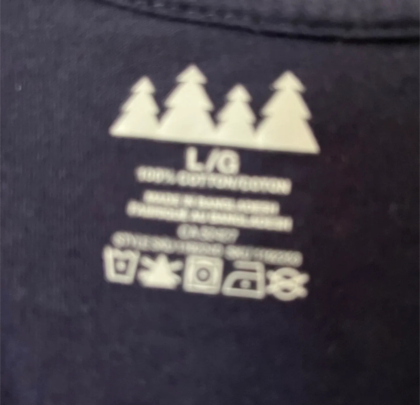 L/G Christmas T-Shirt - Let It Snow image indicator(2)