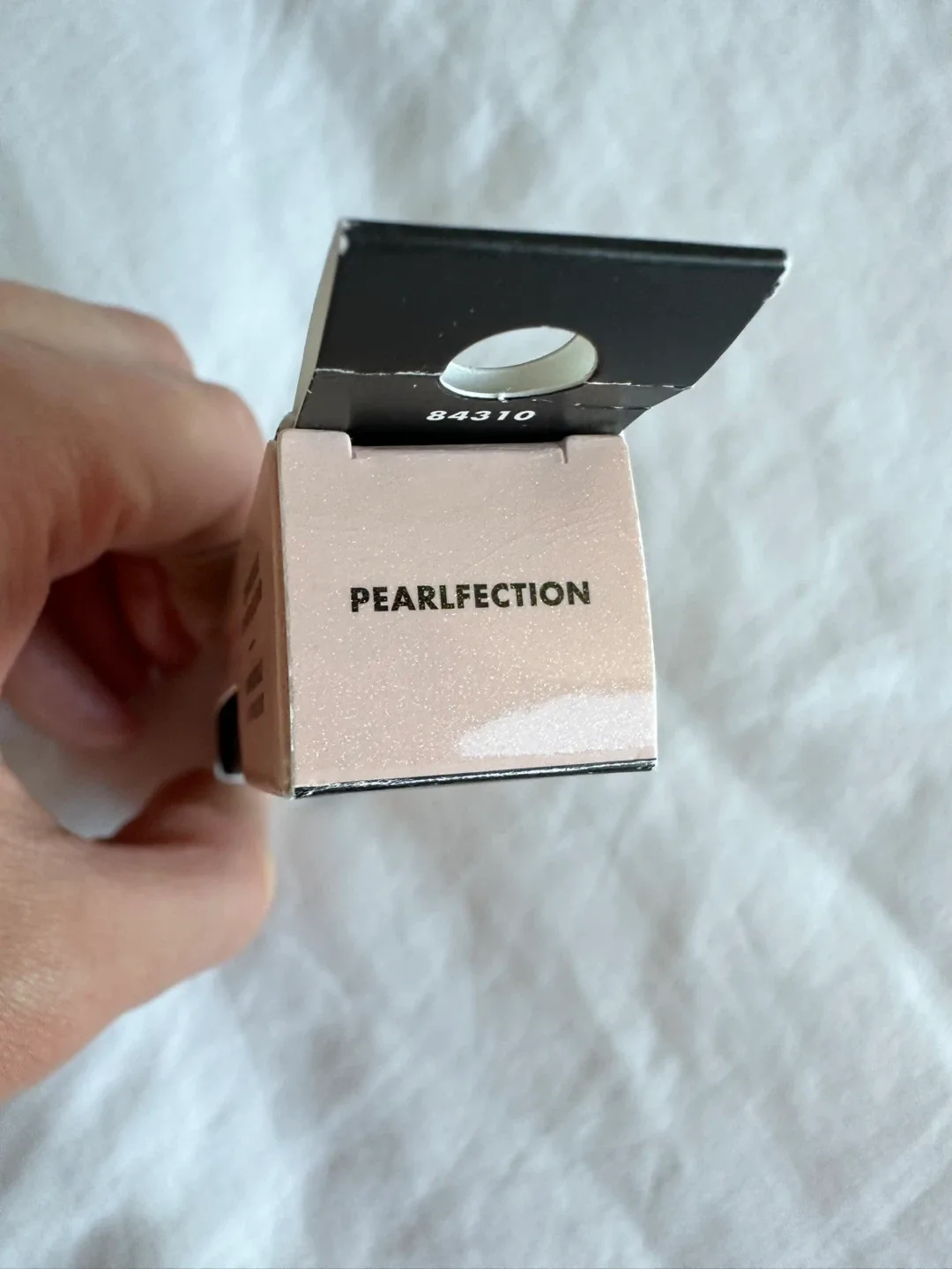 New e.l.f. O FACE Shimmer Balm - Pearlfection image indicator(2)