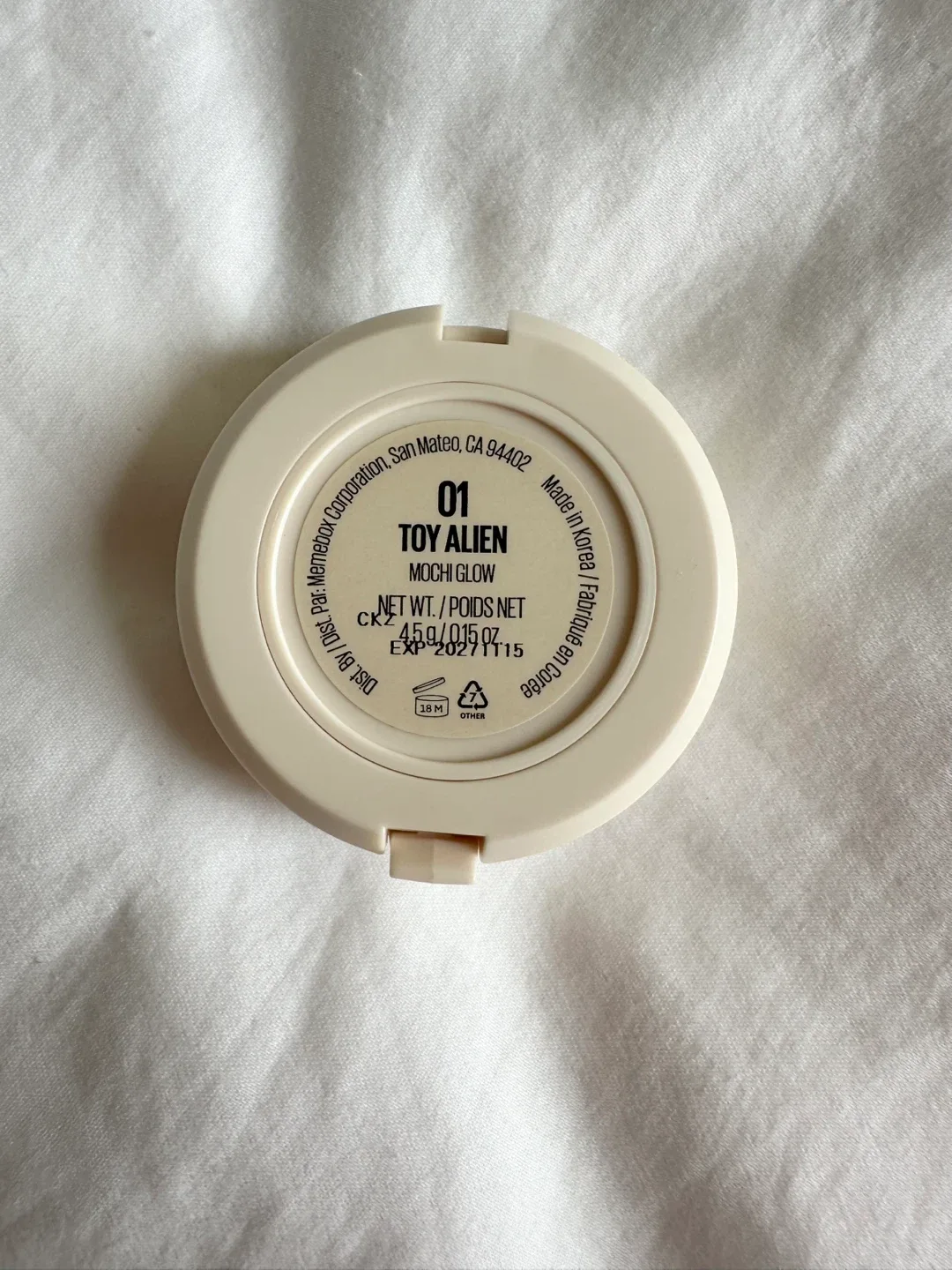 New Kaja Mochi Glow Highlighter - Toy Alien image indicator(3)