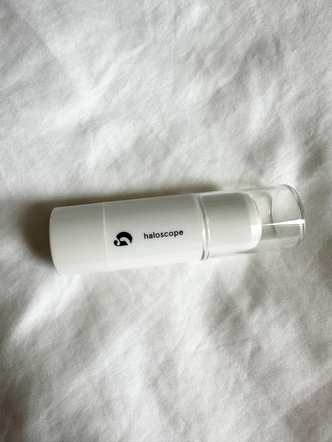 New Glossier Haloscope Dew Effect Highlighter - Moonstone image indicator(3)