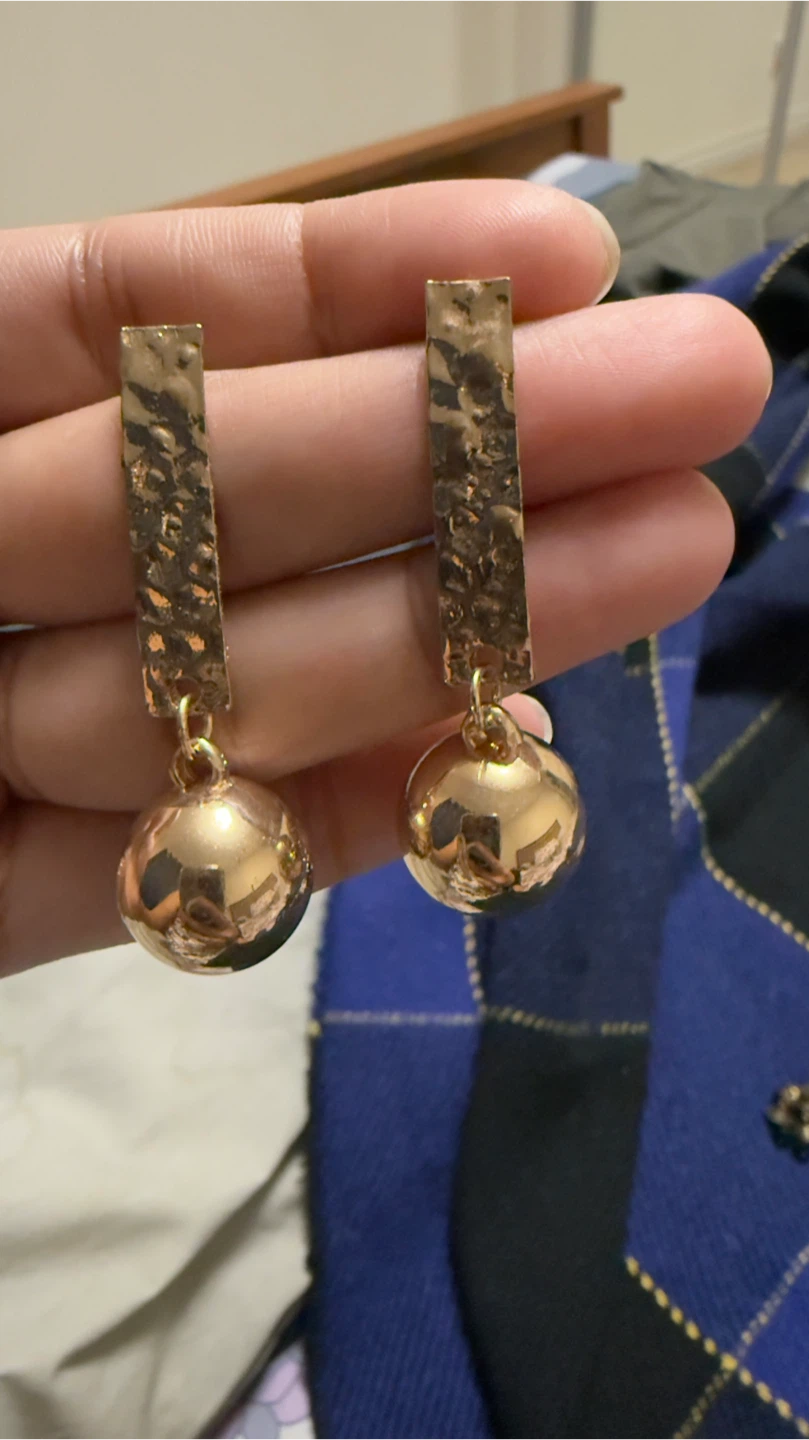 Variety of Earrings - photo 5