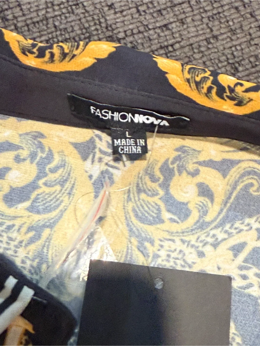 Fashion Nova Print Shirt - Size L image indicator(2)