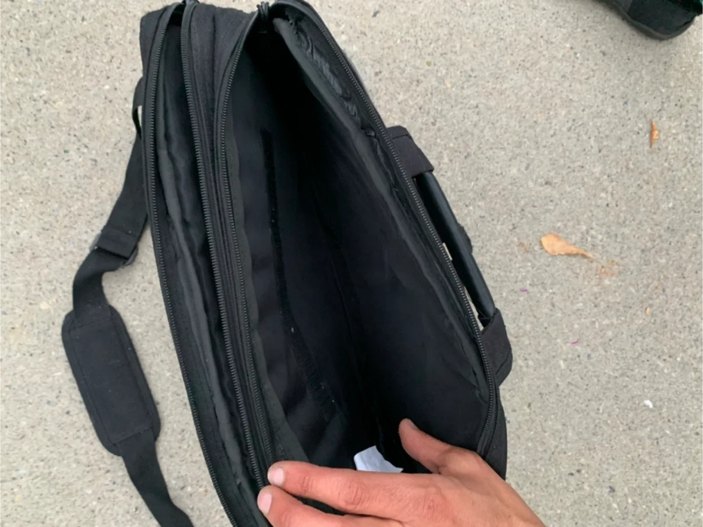 Roots Laptop Bag - Black & Grey image indicator(2)