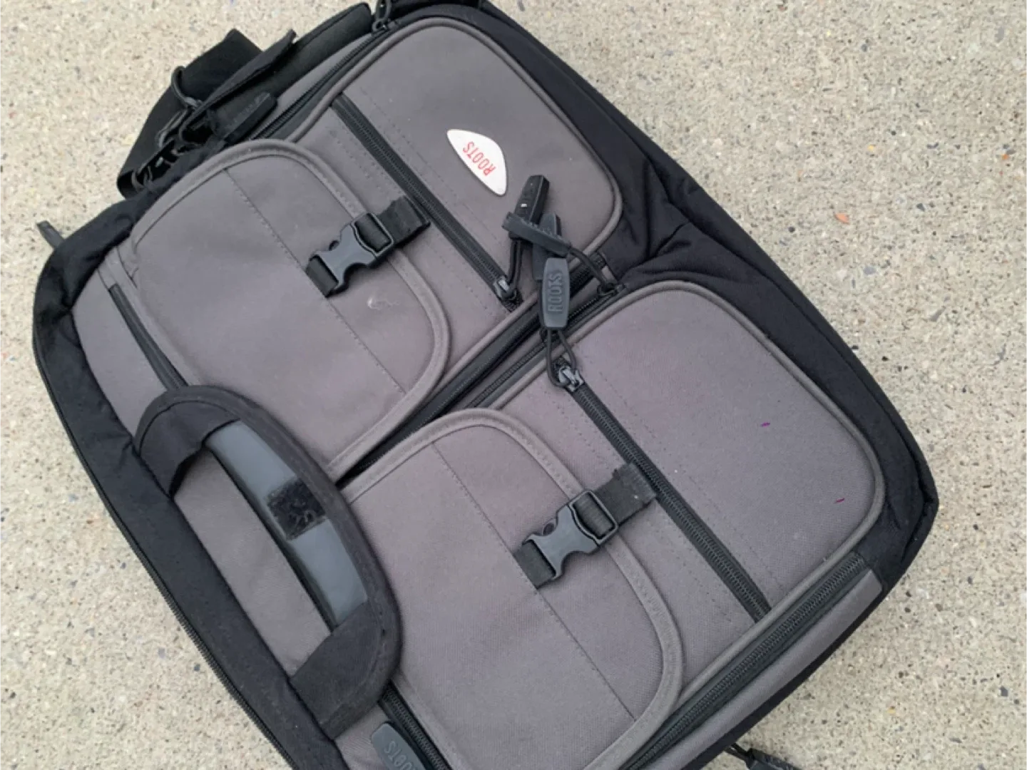 Roots Laptop Bag - Black & Grey image indicator(9)