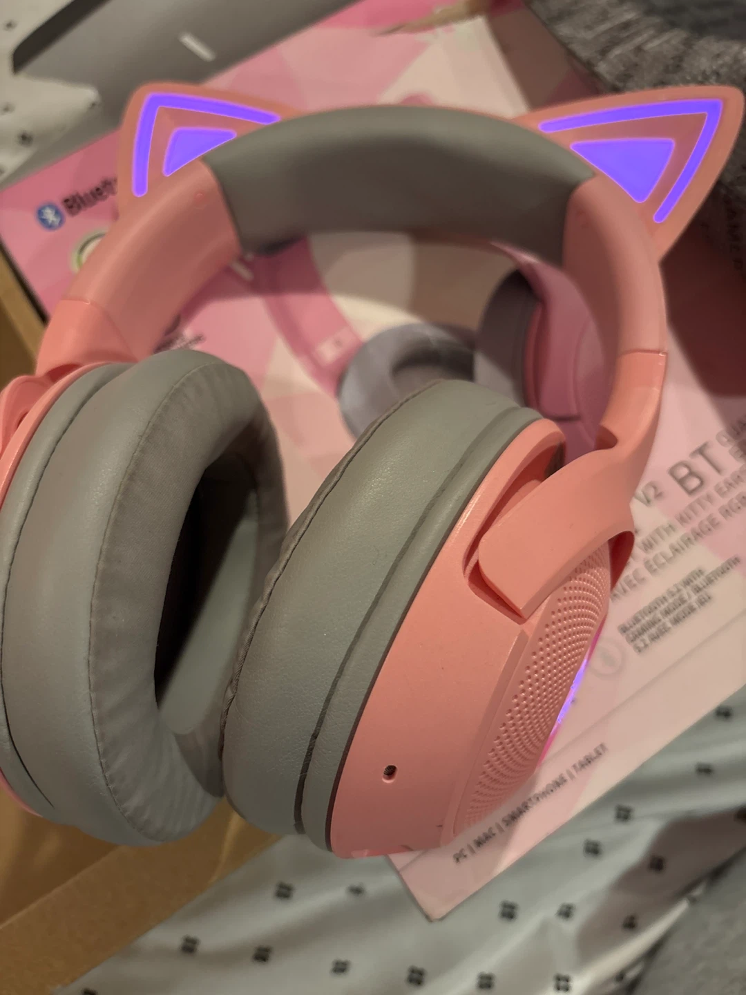 Razer Kraken Kitty V2 BT Quartz Edition - Like New! - photo 4
