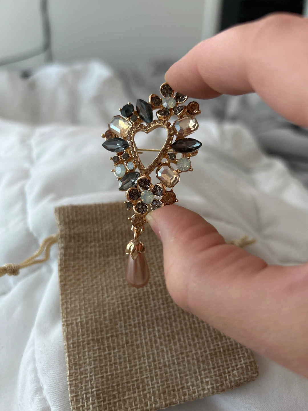 Vintage Style Brooch with Faux Pearl Drop - photo 4