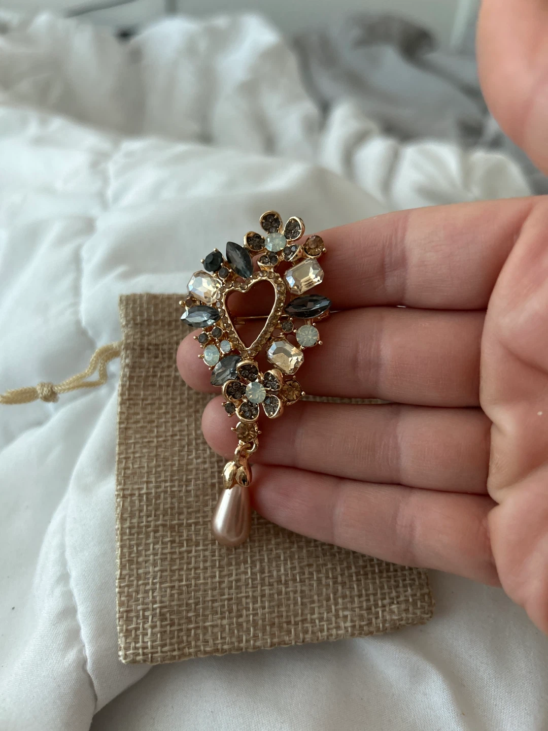 Vintage Style Brooch with Faux Pearl Drop - photo 2
