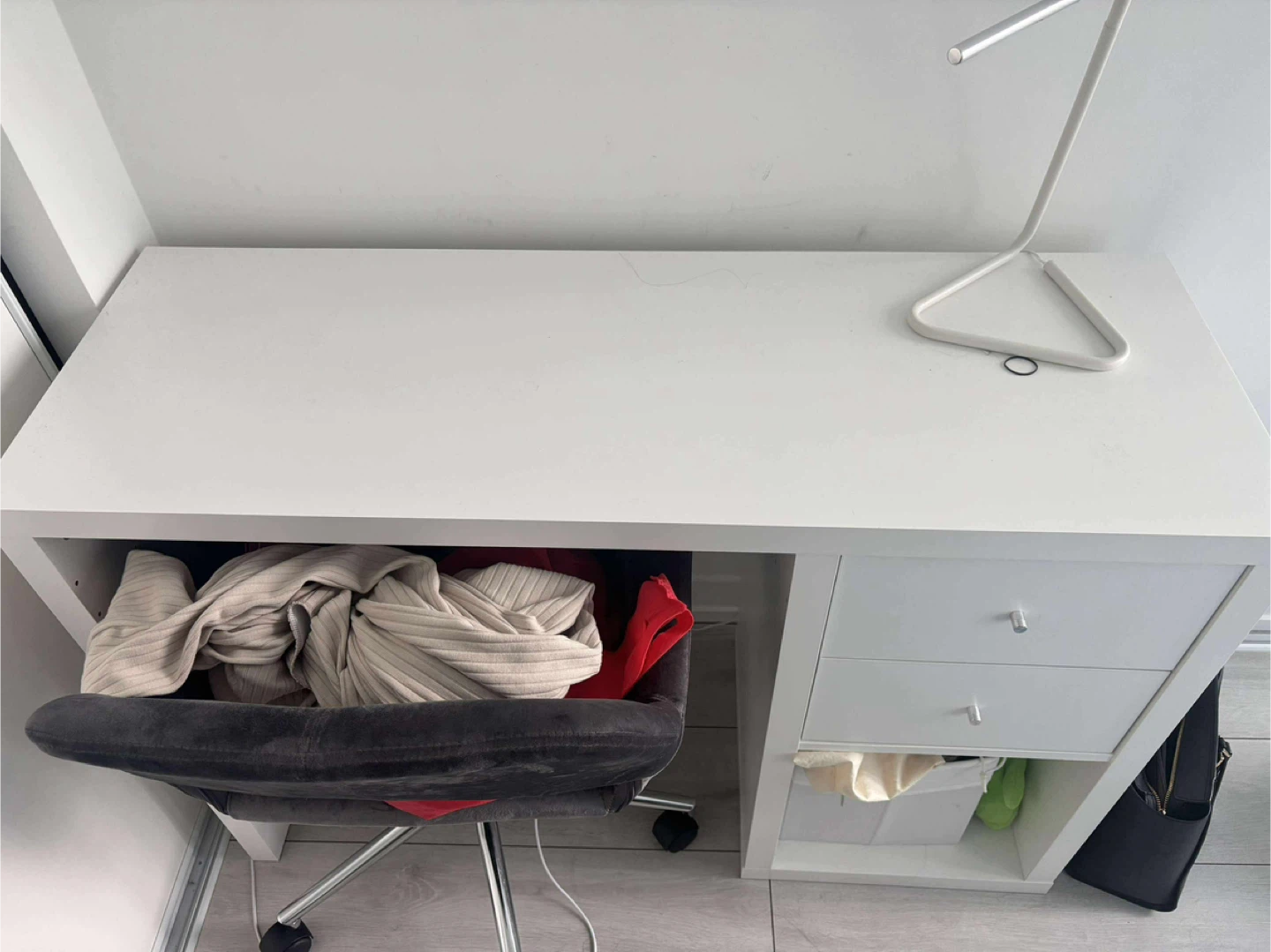 IKEA Kallax Desk & Grey Office Chair - photo 3