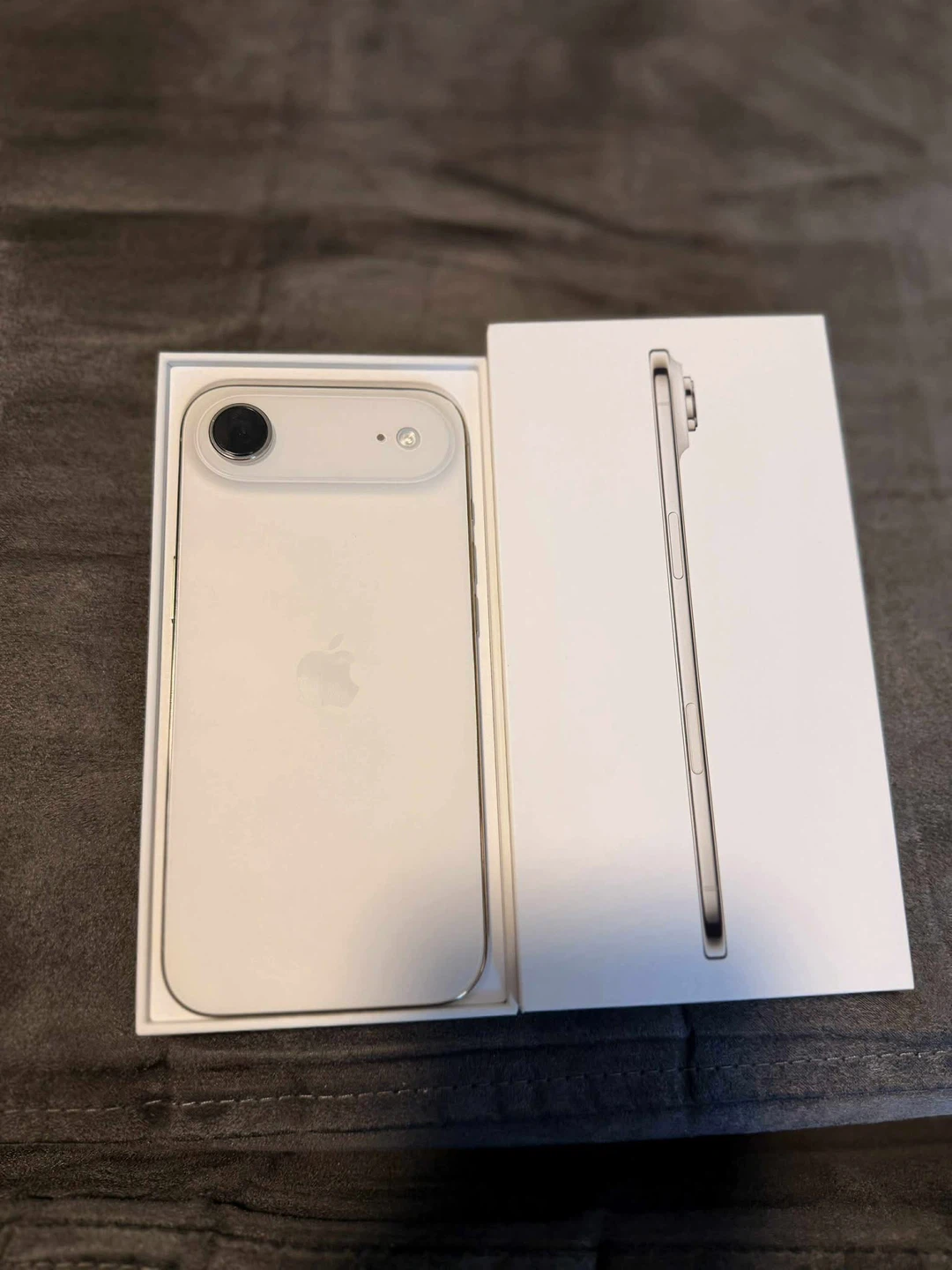 iPhone 17 air new light gold - photo 5