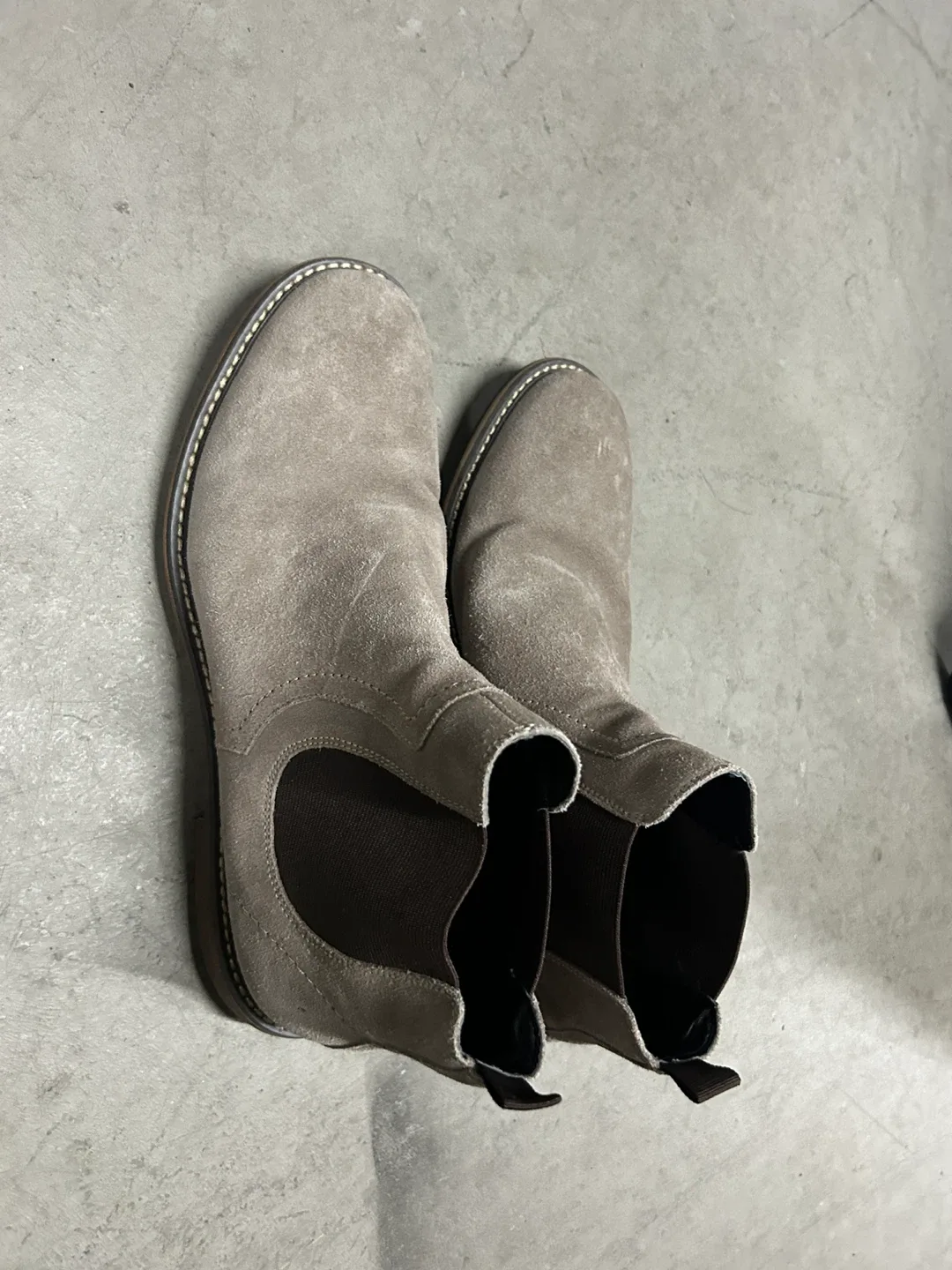 Public Opinion Suede Chelsea Boots - Size 9M image indicator(2)