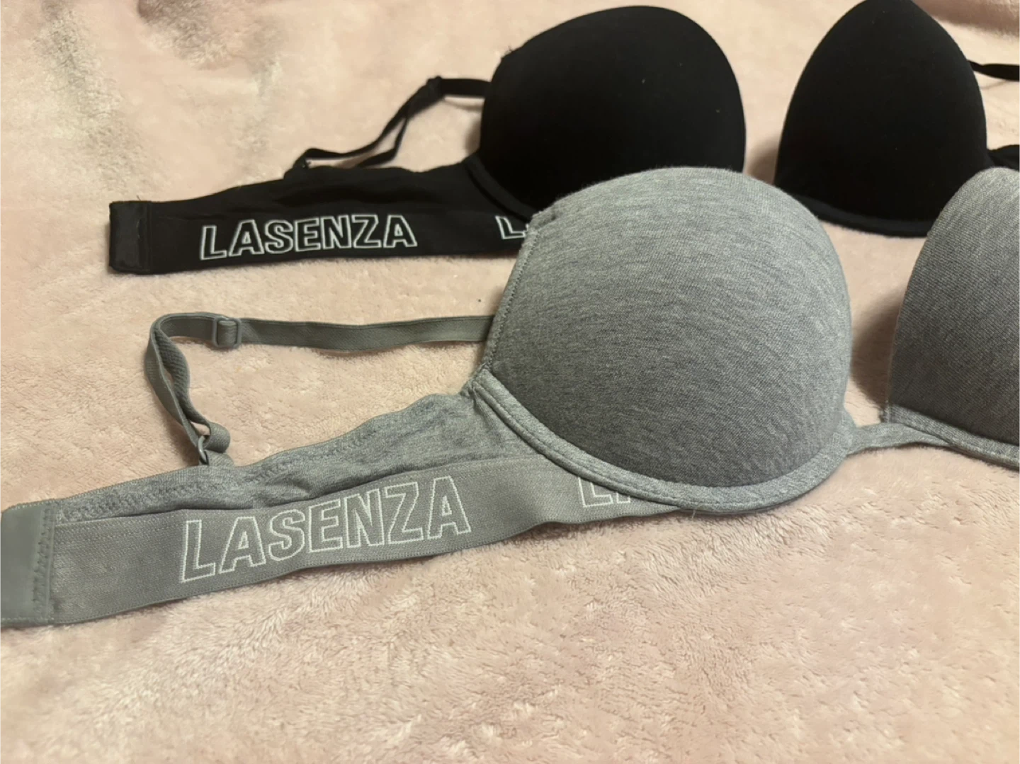 2 La Senza Bras - Size 32C (Grey & Black)