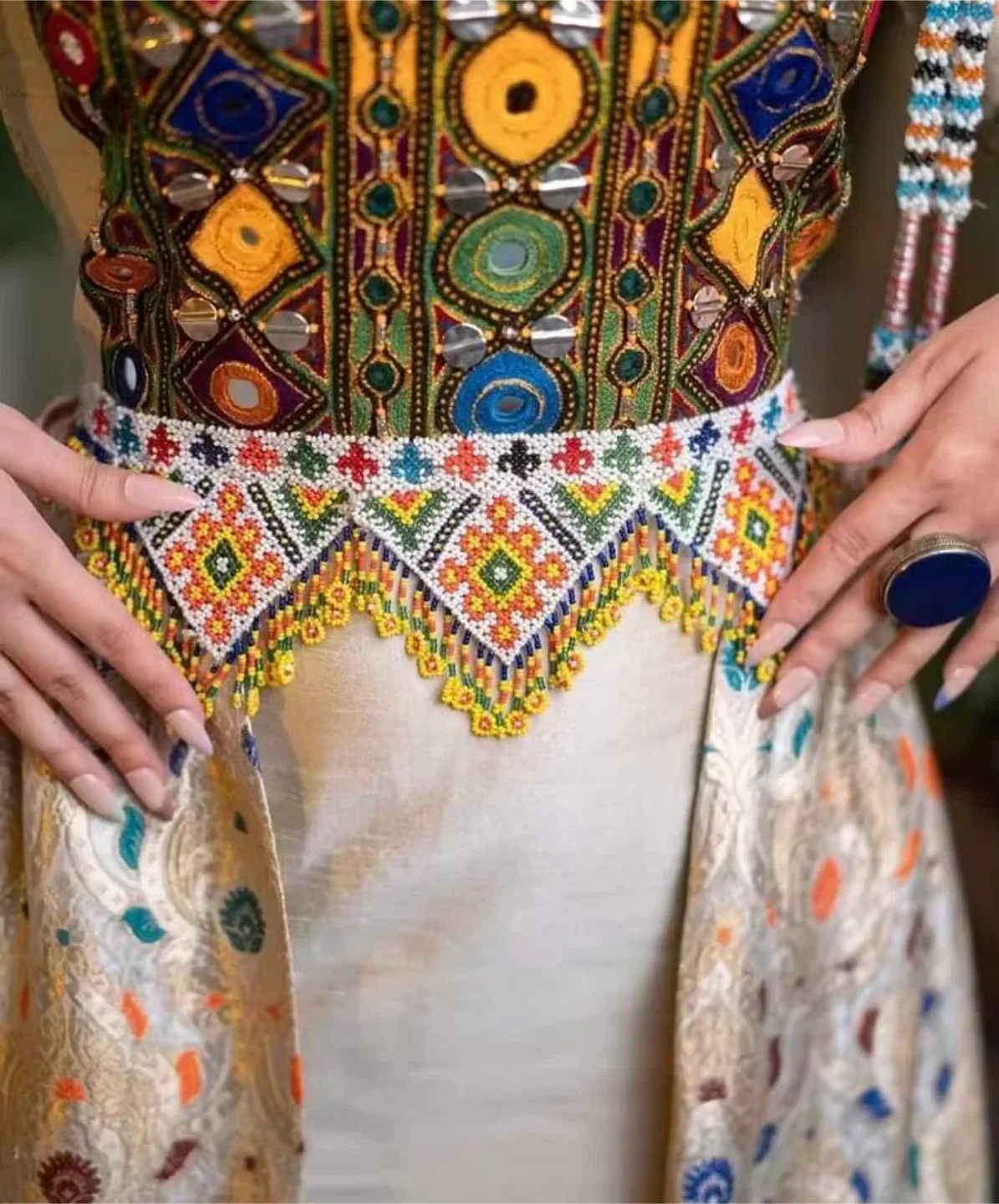 afghani dress image indicator(4)