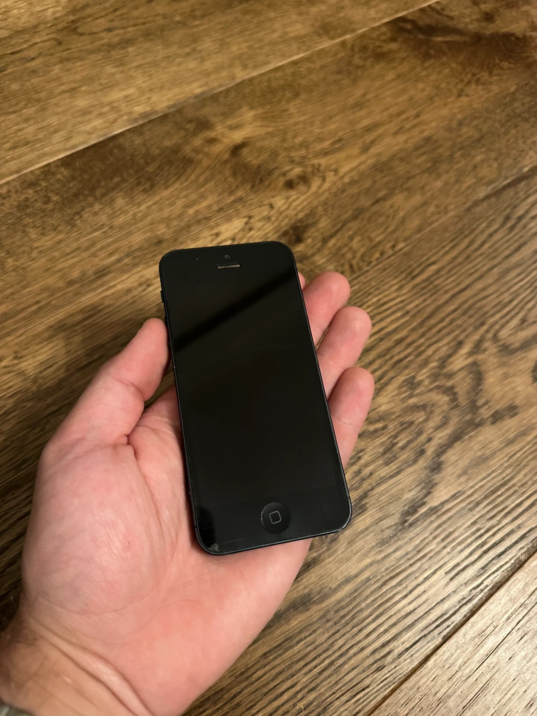 iPhone 5s - Black Locked
