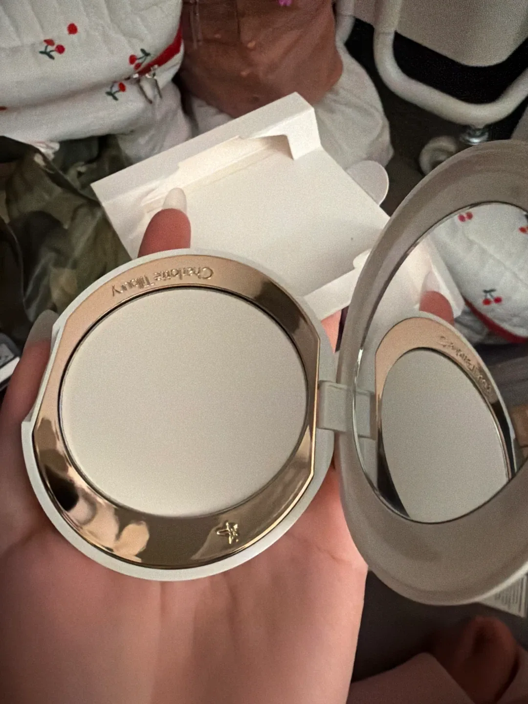 Charlotte Tilbury Airbrush Brightening Flawless Finish image indicator(2)