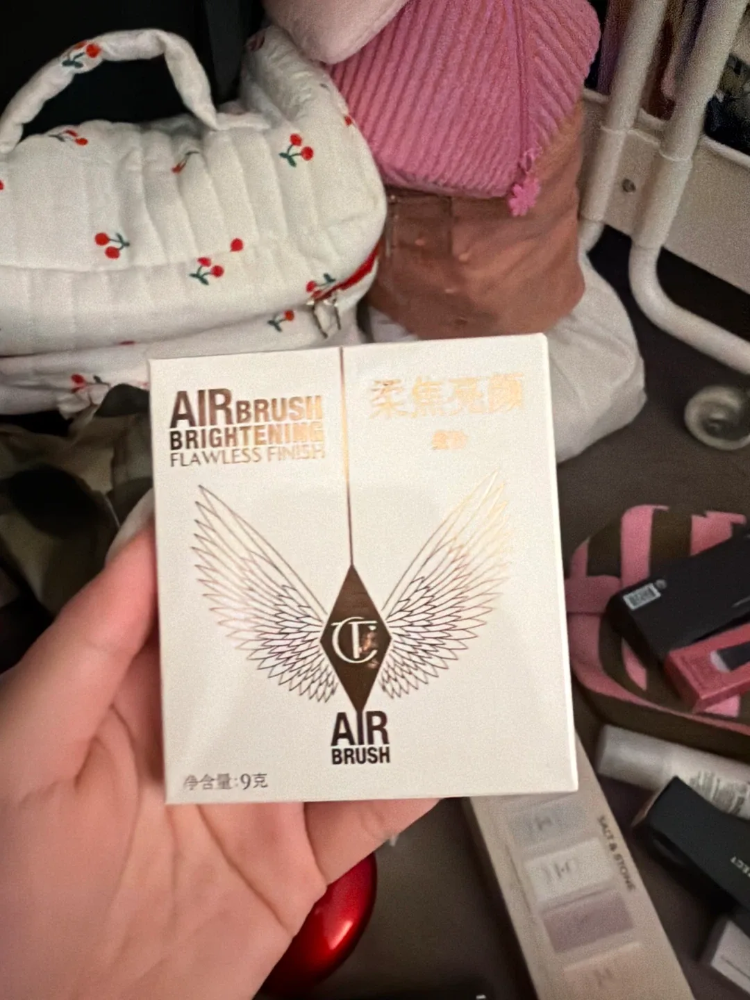 Charlotte Tilbury Airbrush Brightening Flawless Finish image indicator(3)