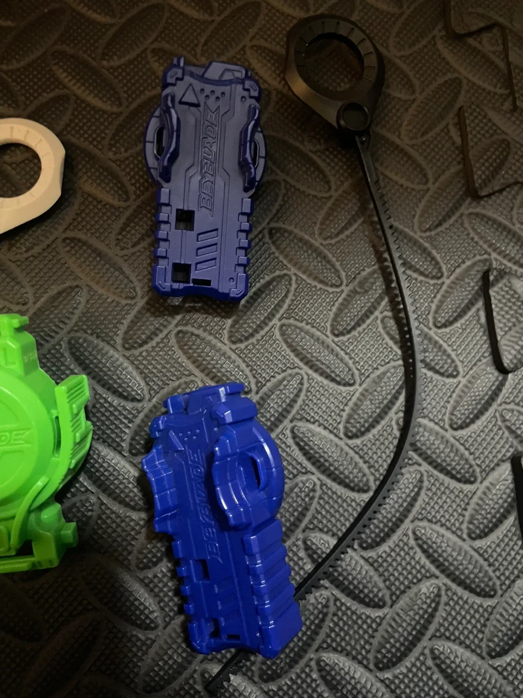 Beyblade Launchers image indicator(6)