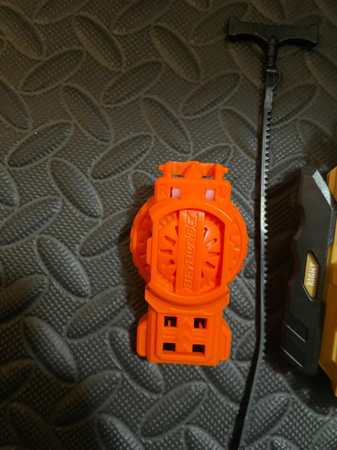 Beyblade Launchers image indicator(2)