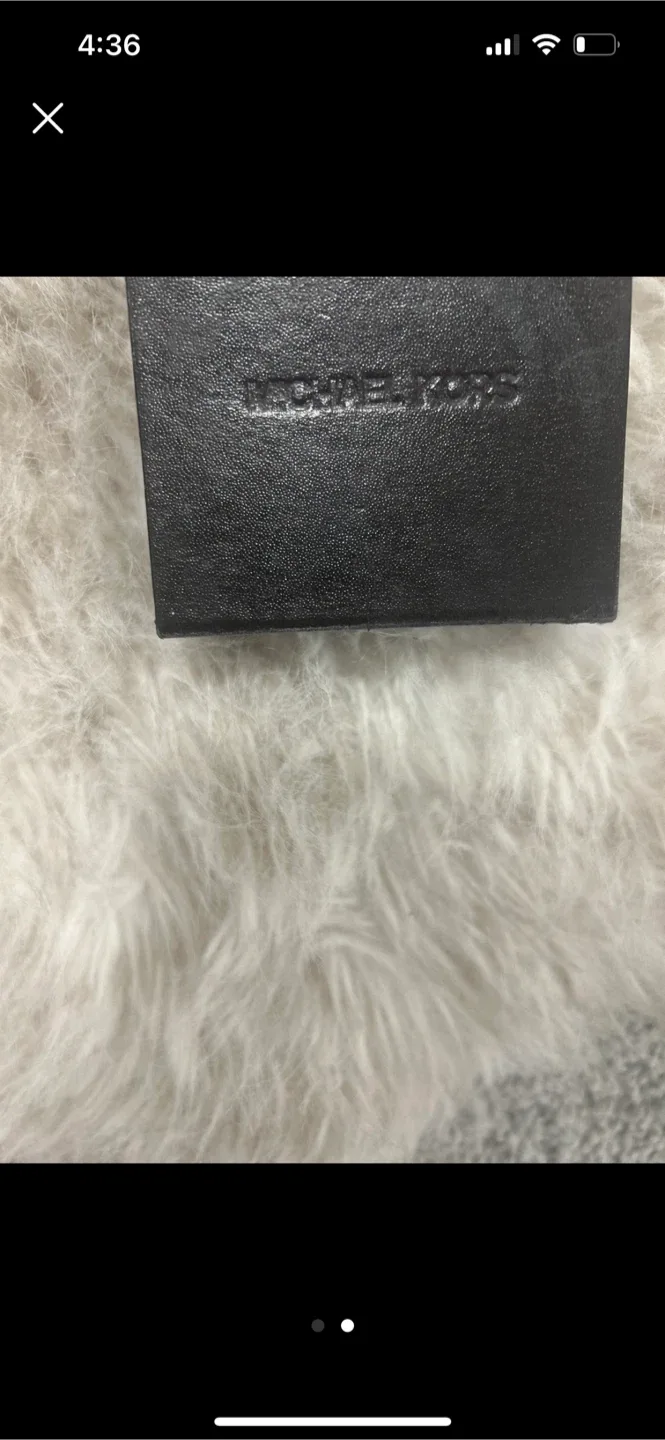 Michael Kors Gold Watch with Box image indicator(2)