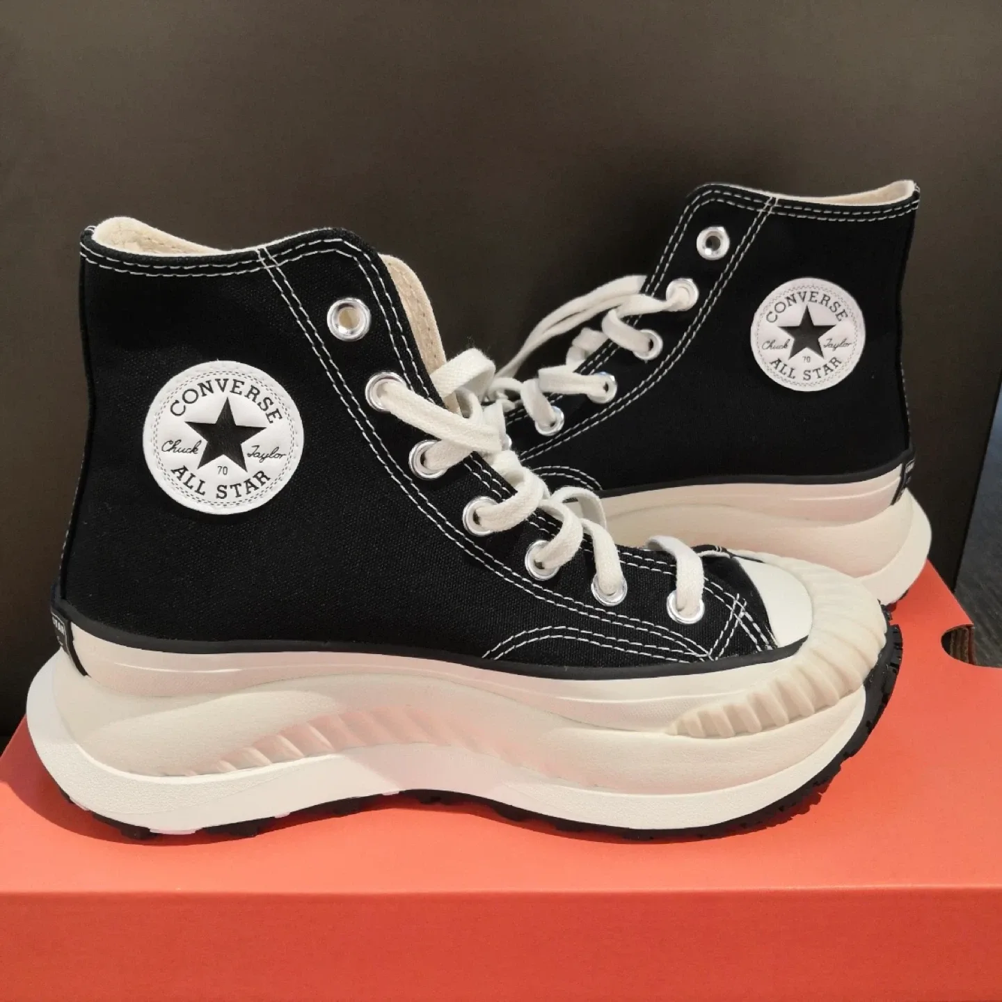 (Retail $158)New Converse Chuck 70 AT-CX Sneakers image indicator(3)