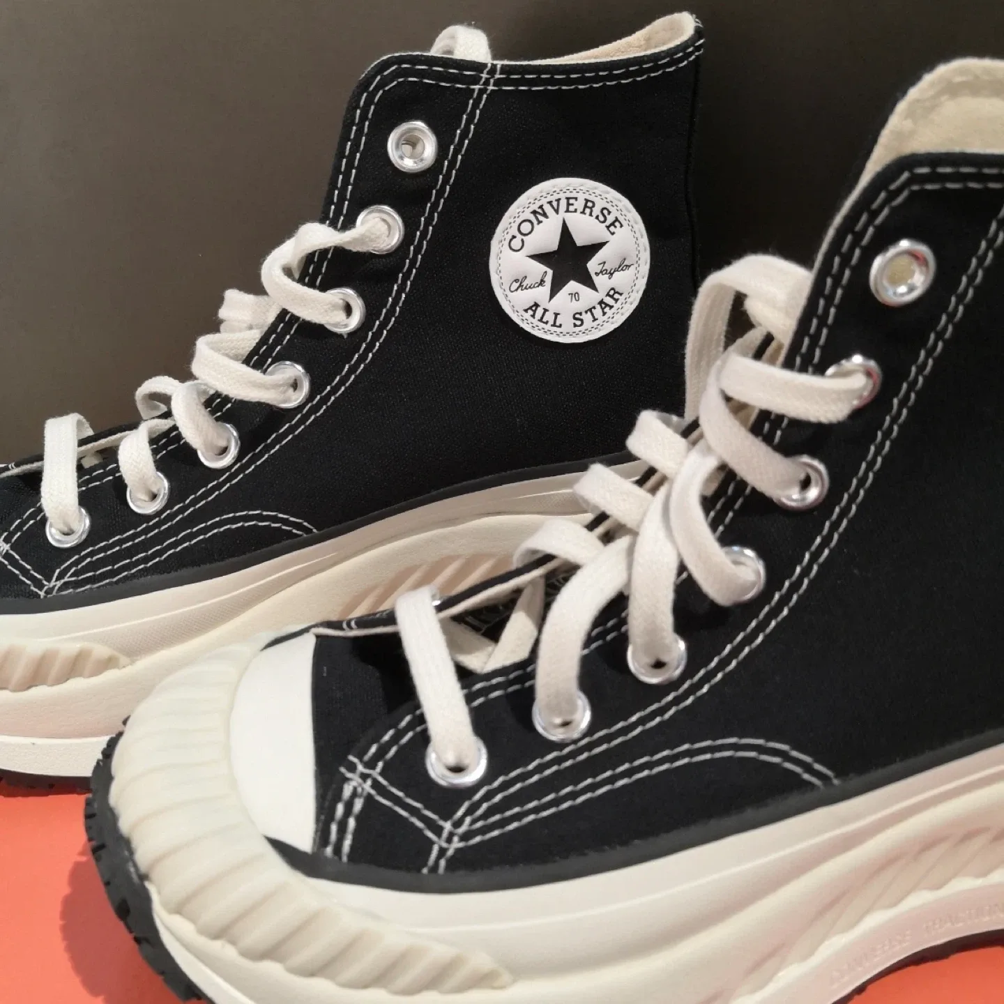 (Retail $158)New Converse Chuck 70 AT-CX Sneakers image indicator(2)