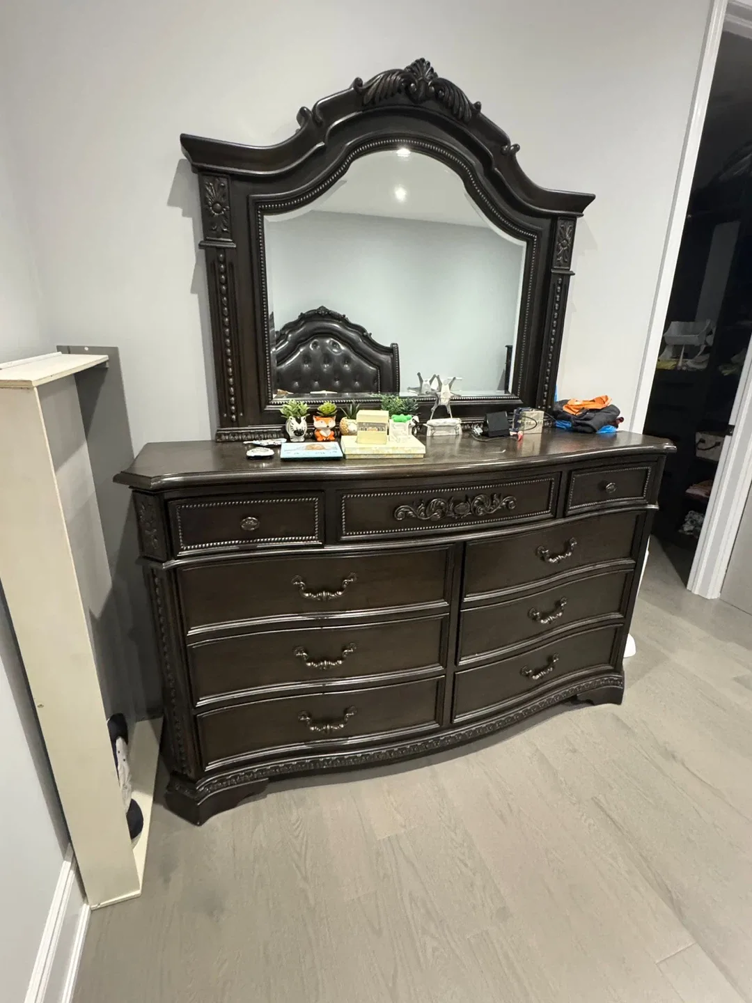 Bedroom Set - Dresser, Nightstand, Mirror image indicator(2)