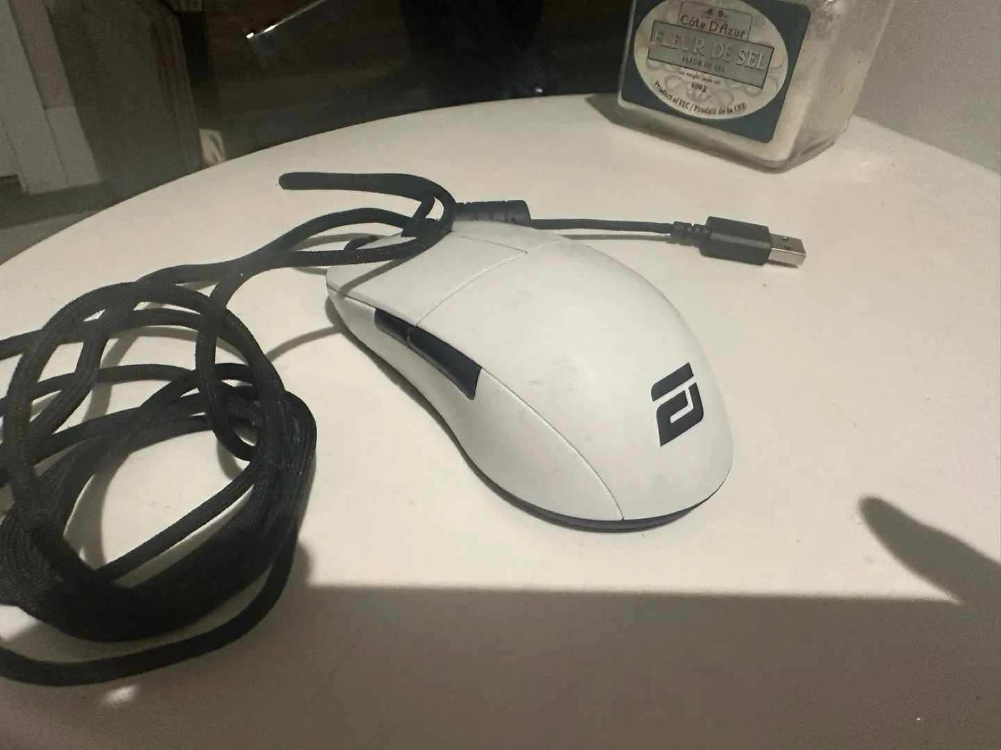 Endgame Gear Xm1r White Gaming Mouse image indicator(4)