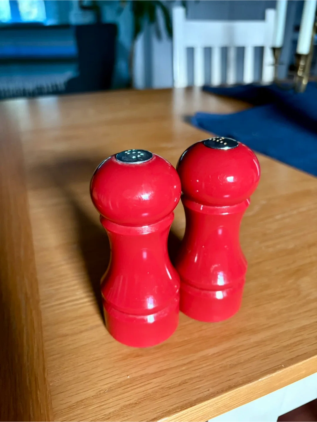 Red Salt & Pepper Shakers image indicator(3)