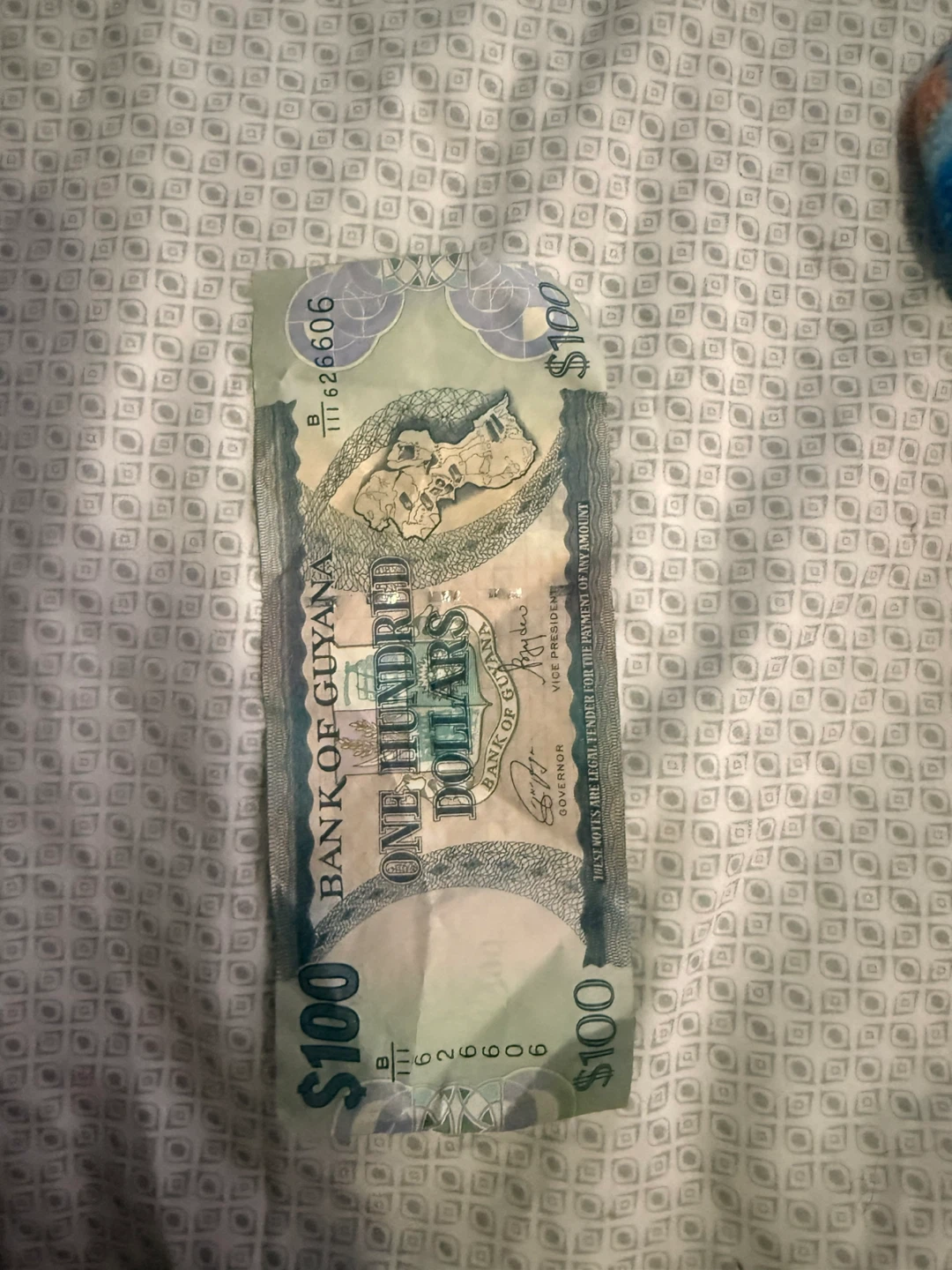 Guyana $100 Dollar Bill