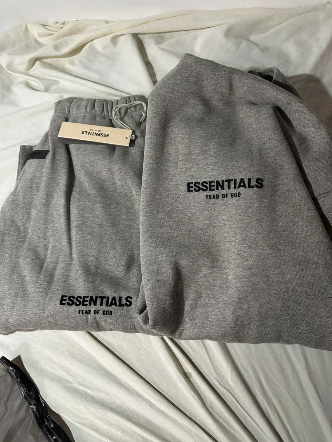 Essentials Fear of God Gray Hoodie & Sweatpants Set-L image indicator(3)